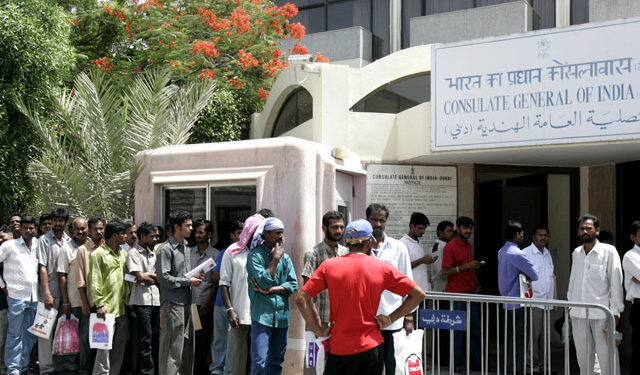 ജോലി  അന്വേഷിച്ച്  യുഎഇയിലേക്ക്  പോകുന്നവര്‍ക്ക് മുന്നറിയിപ്പുമായി  അധികൃതര്‍