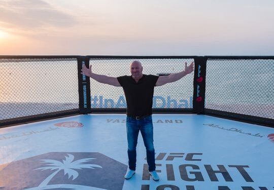 ഡാന വൈറ്റിനെ സ്വീകരിച്ച് ഷെയ്ഖ് ഖാലിദ് ബിൻ മുഹമ്മദ് ബിൻ സായിദ് അൽ നഹ്യാൻ