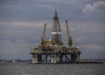 പെട്രോളിയം മേഖലയിൽ വിദേശ നിക്ഷേപകാർക്ക് വാതിൽ തുറന്ന് ഇന്ത്യ