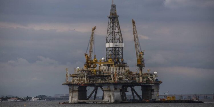 പെട്രോളിയം മേഖലയിൽ വിദേശ നിക്ഷേപകാർക്ക് വാതിൽ തുറന്ന് ഇന്ത്യ