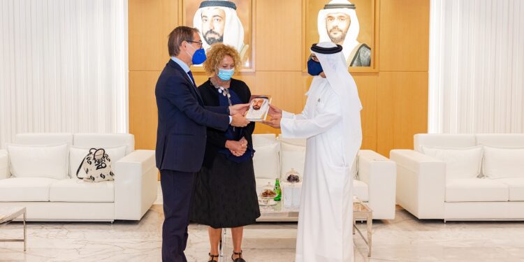 ഇറ്റാലിയൻ അംബാസിഡർ ഷാർജ ഇന്റർനാഷണൽ ബുക് ഫെസ്റ്റിവൽ സന്ദർശിച്ചു