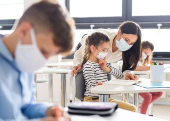 അബുദാബിയിലെ സ്വകാര്യ സ്കൂളുകൾ ജനുവരി മുതൽ വിദ്യാർത്ഥികളെ സ്വീകരിക്കാൻ തയാറെടുക്കുന്നു