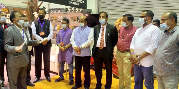 തൃശൂർ ലോകസഭാംഗം ടി എന്‍ പ്രതാപന്റെ ഏറ്റവും പുതിയ പുസ്തകമായ, ‘ഓര്‍മ്മകളുടെ സ്നേഹതീരം’ എന്ന പുസ്തകം ഷാര്‍ജ രാജ്യാന്തര പുസ്തക മേളയില്‍ പ്രകാശനം ചെയ്തു