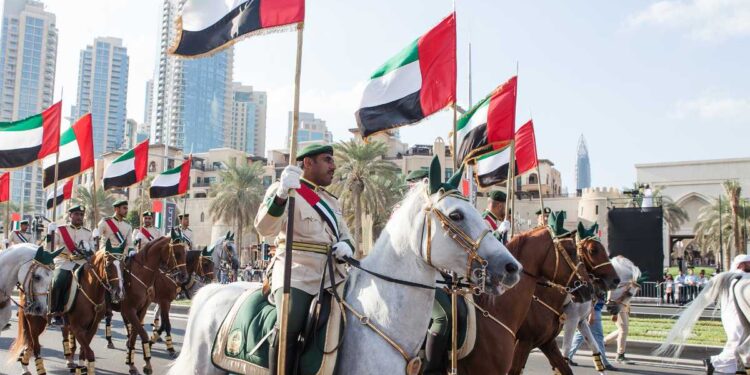 ദുബായ് ദേശീയ ദിനത്തോട് അനുബന്ധിച്ച് പൊതുമേഖലാ സ്ഥാപനങ്ങൾക്ക് അവധി പ്രഖ്യാപിച്ചു