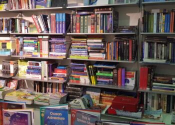 എല്ലാവിധ കോവിഡ് മാനദണ്ഡങ്ങളും പാലിച്ച് കൊണ്ട് ഷാർജ അന്തരാഷ്ട്ര പുസ്തകമേളയ്ക്ക് തുടക്കമായ് ജനങ്ങൾക്ക് വലിയ പ്രചോദനമായിരിക്കും ഈ മഹമാരി കാലത്തെ പുസ്തകമേള.