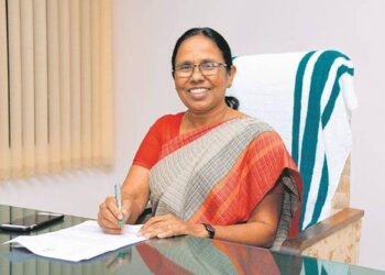 പ്രസിദ്ധ മാഗസിൻ വോഗ് ഇന്ത്യയുടെ നവംബർ ലക്കത്തിൽ  മലയാളിത്തം തുളുമ്പുന്ന മുഖശ്രീയുമായ് നമ്മുടെ സ്വന്തം ശൈലജ ടീച്ചർ.