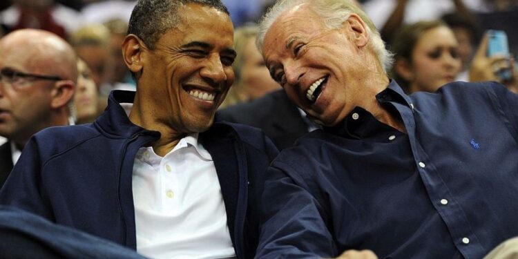 ജോ ബൈഡനും കമല ഹാരിസിനും അഭിനന്ദനങ്ങളുമായി ഒബാമ