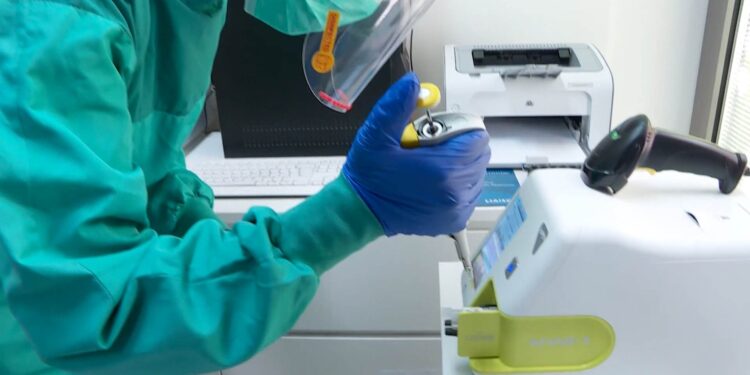 അബുദാബി വിമാനത്താവളത്തിൽ നാളെ മുതൽ കോവിഡ് റിസൽട്ട് 30 മിനിറ്റുകൊണ്ട്