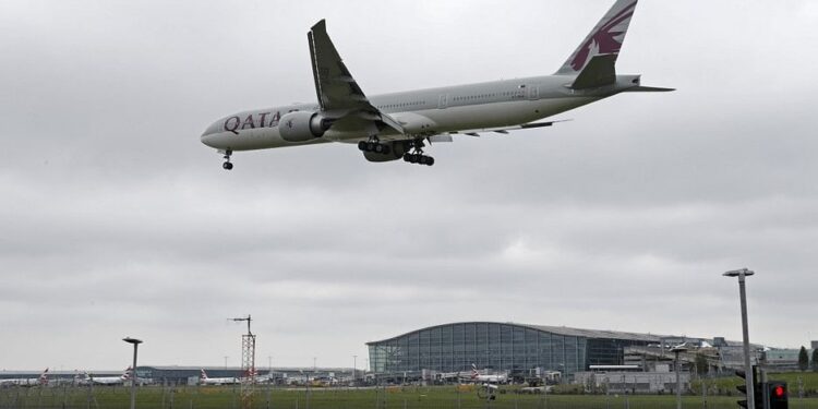 എമിറേറ്റിലേക്കുള്ള പ്രവേശനത്തിന് “ഗ്രീൻ സിഗ്നൽ” നൽകി അബുദാബിയുടെ ഗ്രീൻ ലിസ്റ്റ് പ്രസിദ്ധീകരിച്ചു.17 രാജ്യങ്ങളിൽ നിന്നുള്ള യാത്രികർക്ക് ക്വാറന്റൈൻ ആവശ്യമില്ല.