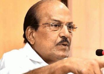 ഇടത് കൈകൊണ്ട് പിഴ വാങ്ങുന്നു വലത് കൈകൊണ്ട് കിറ്റ് കൊടുക്കുന്നു കേരളത്തിൽ മാത്രം തലതിരിഞ്ഞ പ്രോട്ടോകോൾ കുഞ്ഞലിക്കുട്ടിനിയമസഭയിൽ നിറഞ്ഞാടി