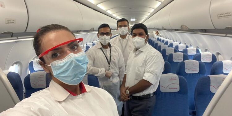 യാത്രാ നിയന്ത്രണങ്ങൾക്കിടയിൽ വിമാനത്തിലെ ഏക യാത്രക്കാരനായി എഎ കെ ഗ്രുപ്പ് സിഇഒ മുഹമ്മദലി തയ്യിൽ യുഎഇയിലേത്തി