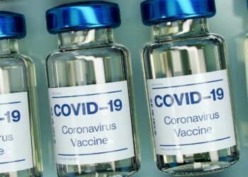 സൗദി പൗരന്മാർക്ക് വിദേശ യാത്രയ്ക്ക് രണ്ട് COVID-19 വാക്സിൻ ഡോസുകൾ എടുത്തിരിക്കണം