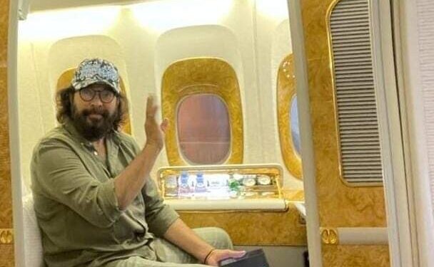 ​യു.എ.ഇ സർക്കാരിന്റെ ഗോൾഡൻ വിസ സ്വീകരിക്കുന്നതിനായി മലയാളത്തിന്റെ പ്രിയപ്പെട്ട മമ്മുക്ക ദുബായിലെത്തി