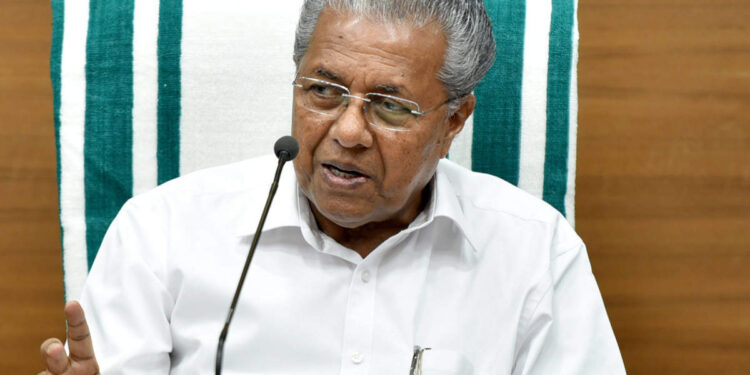 ഞായറാഴ്ച ലോക്ക്ഡൗണിൽ മാറ്റമില്ല വാക്സിനേഷൻ കുറഞ്ഞ ജില്ലകളിൽ ടെസ്റ്റിംഗ് വ്യാപകമാക്കാൻ മുഖ്യമന്ത്രി നിർദ്ദേശിച്ചു