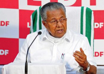 സ്റ്റുഡന്റ് പോലീസ് കേഡറ്റിന്റെ 12 -)o വാർഷികം മുഖ്യമന്ത്രി ഉദ്ഘാടനം ചെയ്യുന്നതിന്റെ തത്സമയം(cmk)