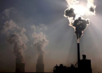 കാലാവസ്ഥ വ്യതിയാനം: ആശങ്ക നേരിടുന്ന 11 രാജ്യങ്ങളിൽ ഇന്ത്യയും