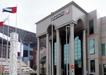 ദുബായിൽ വ്യാജ പരസ്യം നൽകി ജനങ്ങളെ കബളിപ്പിച്ച വാഹന പ്രദർശന-വിൽപന സംഘത്തിനു സാമ്പത്തിക മന്ത്രാലയം പിഴ ചുമത്തി.