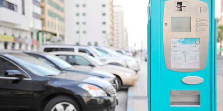 നബിദിനം പ്രമാണിച്ച് ഇന്ന് ദുബായിലും അബുദാബിയിലും ഷാർജയിലെ ചില കേന്ദ്രങ്ങളിലും വാഹന പാർക്കിങ് സൗജന്യം