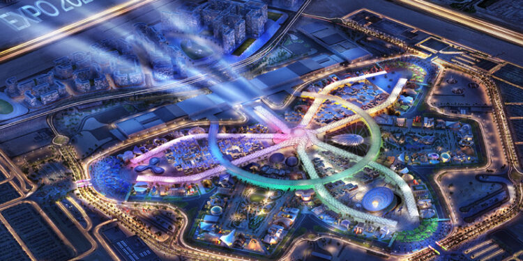 എക്സ്പോ ഉദ്ഘാടന ദിവസം മാത്രം 32,000ൽ ഏറെ എൻട്രി പെർമിറ്റുകൾ അനുവദിച്ചതായി ദുബായ് എമിഗ്രേഷൻ അറിയിച്ചു.