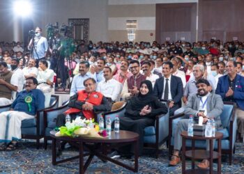 സി.എച്ച് ചരിത്രത്തിന് മറക്കാനാവാത്ത മഹാ വ്യക്തിത്വം: ഡോ. ശശി തരൂര്‍ എംപി