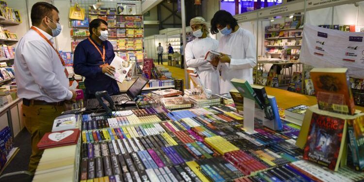 ഷാർജ രാജ്യാന്തര പുസ്തകമേളയിൽ ഇന്ത്യൻ ഉപഭൂഖണ്ഡത്തിൽ നിന്നുള്ള പ്രമുഖരുടെ സാന്നിധ്യം