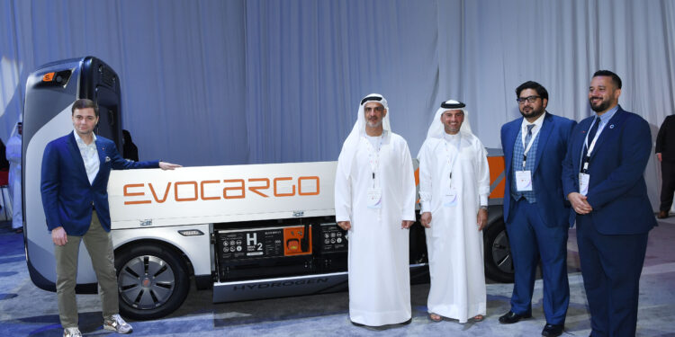 ലോകം ചലിപ്പിക്കുന്നത് ഇന്ത്യക്കാര്‍: മഹ്മൂദ് അല്‍ ബസ്തകി