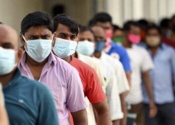 അടിയന്തര സാഹചര്യങ്ങളില്‍ പ്രവാസികള്‍ക്ക് പിസിആര്‍ സര്‍ട്ടിഫിക്കറ്റ് ഇല്ലാതെ നാട്ടിലേക്ക് യാത്ര ചെയ്യാനുള്ള ഇളവ് റദ്ദു ചെയ്ത് ഉത്തരവ് പിന്‍വലിക്കണമെന്ന ആവശ്യം ശകത്മാക്കി പ്രവാസ ലോകം