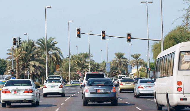 അബുദാബിയിൽ അമിതവേഗവും ദൃശ്യങ്ങൾ  പ്രചരിപ്പിക്കുകയും ചെയ്താൽ  തടവും പിഴയും കിട്ടും