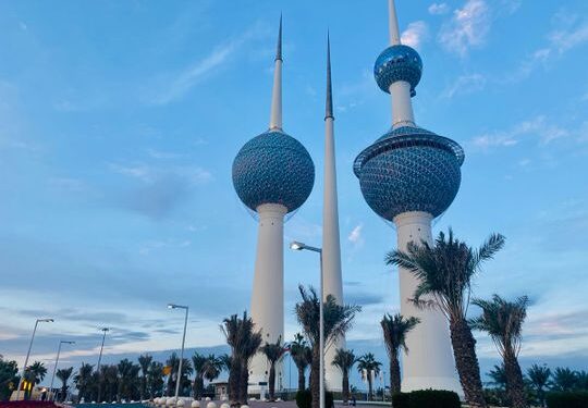 കുവൈത്തില്‍ അനധികൃത താമസക്കാരെയും നിയമ വിരുദ്ധമായി ജോലി ചെയ്യുന്നവരെയും കണ്ടെത്താന്‍ ലക്ഷ്യമിട്ടുള്ള പരിശോധനകള്‍ തുടരുന്നു