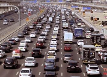 സൗദിയില് വാഹന റിവേഴ്സ് 20 മീറ്ററില് കൂടുതല് ദൂരം പിന്നോട്ടെടുത്താല് ഗതാഗത നിയമ ലംഘനമാവും