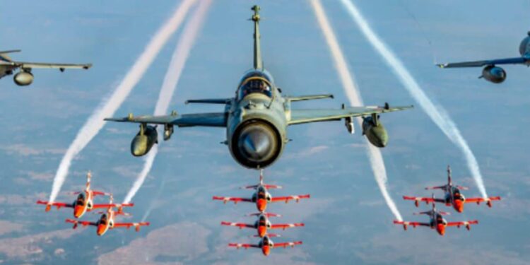 ദുബായ് എയർ ഷോയിൽ പങ്കെടുക്കാനൊരുങ്ങി ഇന്ത്യൻ എയർഫോഴ്സ് ടീം