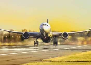 ഇന്ത്യ-സൗദി വിമാന സർവീസ് പുനഃരാരംഭിക്കണമെന്ന് ആവശ്യപ്പെട്ട് ഇന്ത്യൻ പ്രതിനിധികൾ സൗദി എയർലൈൻസ് തലവുമായി ചർച്ച നടത്തി