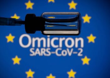 ഒമിക്രോണ്‍ വകഭേദം ലോകരാജ്യങ്ങളില്‍ വ്യാപിക്കുന്ന തായുള്ള ഭീതി നിലനില്‍ക്കുന്നതിനിടെ ഗൾഫ് നാടുകളിലും പ്രതിദിന കോവിഡ് കേസുകൾ വർദ്ധിക്കുയാണ്