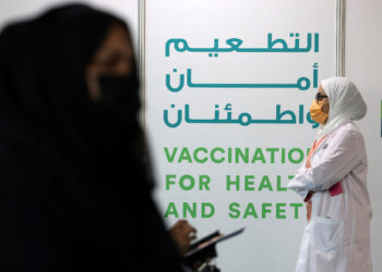 യുഎഇയില്‍പ്രതിദിന കൊവിഡ് കേസുകള്‍വീണ്ടും 1500 കടന്ന സാഹചര്യത്തിൽ നിലവിലുള്ള നിയന്ത്രണങ്ങളും മാർഗനിർദേശങ്ങളും പാലിക്കണമെന്ന്  യു.എ.ഇ. ആരോഗ്യ പ്രതിരോധ മന്ത്രാലയവും ദേശീയ ദുരന്തനിവാരണ അതോറിറ്റി വക്താ ക്കളും വീണ്ടും ഓർമിപ്പിച്ചു.