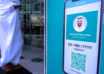 അബുദാബിയിൽ ഗ്രീൻപാസ് കാലാവധി 30ൽ നിന്നു 14 ആക്കി കുറച്ചതോടെ പിസിആർ ടെസ്റ്റ് കേന്ദ്രങ്ങളിൽ വൻ തിരക്ക് തുടരുന്നു .