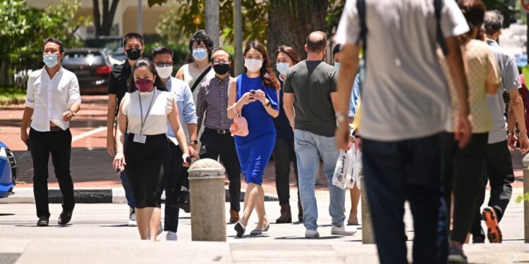 യുഎഇയില്‍ പ്രതിദിന കൊവിഡ് കേസുകള്‍ വീണ്ടും 1700ന് മുകളില്‍ എത്തി.