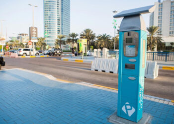 അബൂദബിയിൽ ഈമാസം 15 മുതൽ   ഞായറാഴ്ചകളിൽ ഇനി സൗജന്യ പാർക്കിങ് പ്രാബല്യത്തിൽ വരും.