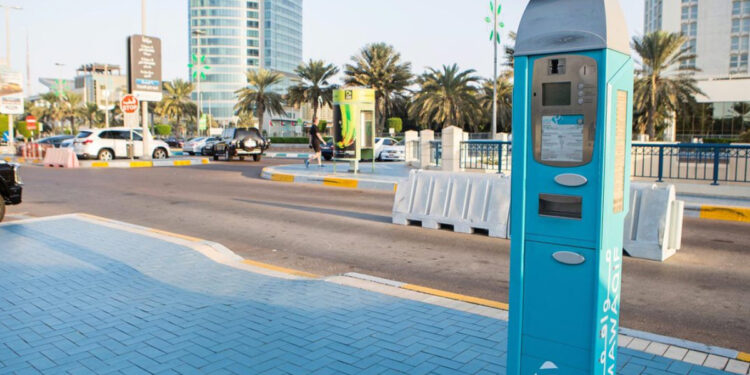 അബൂദബിയിൽ ഈമാസം 15 മുതൽ   ഞായറാഴ്ചകളിൽ ഇനി സൗജന്യ പാർക്കിങ് പ്രാബല്യത്തിൽ വരും.