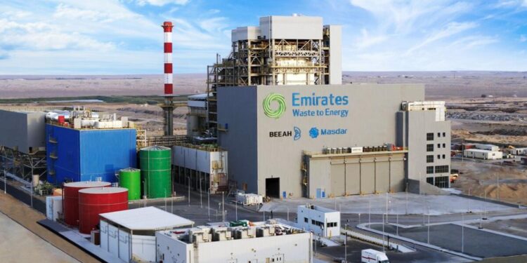 ദുബായിൽ  ലോകത്തിലെ ഏറ്റവുംവലിയ മാലിന്യ ഊർജ പദ്ധതിയായ ദുബായ് വേസ്റ്റ് മാനേജ്മെന്റ് സെന്ററിന്റെ പ്രാഥമികപ്രവർത്തനങ്ങൾ അടുത്തവർഷാദ്യം ആരംഭിക്കുമെന്ന്മുനിസിപ്പാലിറ്റി അറിയിച്ചു.