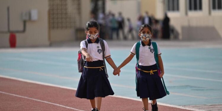 യു എ ഇയിൽ ഫീസ് നോക്കിയാണ് രക്ഷിതാക്കൾ കുട്ടികളെ സ്കൂളിൽ ചേർക്കുന്നതെന്ന് അഭിപ്രായ സർവേ.