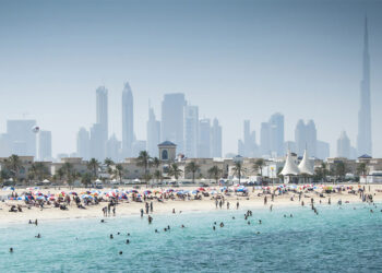 യു എ ഇയിൽ ഇന്ന്   താപനിലയിൽ വലിയ ഇടിവ് ഉണ്ടാകുമെന്ന് ദേശീയ കാലാവസ്ഥാ കേന്ദ്രം അറിയിച്ചു .