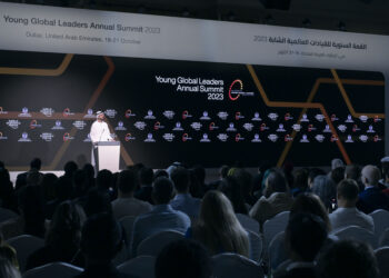 ദുബായിൽ ഡബ്ല്യുഇഎഫ് യംഗ് ഗ്ലോബൽ ലീഡേഴ്‌സ് വാർഷിക ഉച്ചകോടിക്ക് സാക്ഷ്യം വഹിച്ച് മക്തൂം ബിൻ മുഹമ്മദ്