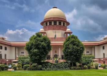 തകർന്ന ബന്ധങ്ങളുടെ പേരിൽ ജീവനൊടുക്കിയാൽ ആത്മഹത്യ പ്രേരണ കുറ്റം ചുമത്താൻ ആവില്ല: സുപ്രീം കോടതി