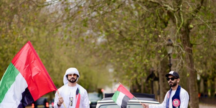 യു എ ഇ ദേശീയദിനം: അലങ്കരിച്ച വാഹനവുമായി ഇഖ്ബാൽ ഇത്തവണ ലണ്ടനിൽ