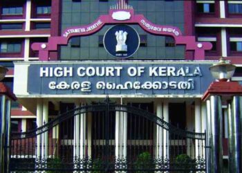 സ്ത്രീകളെ അവര്‍ ധരിക്കുന്ന വസ്ത്രത്തിന്റെ അടിസ്ഥാനത്തില്‍ വിലയിരുത്തരുതെന്ന് ഹൈക്കോടതി