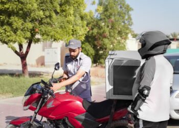 ദുബായിൽ ഡെലിവറി മേഖലയിൽ 11,000 പരിശോധനകൾ: 44 ബൈക്കുകൾ പിടിച്ചെടുത്തു, 1200 പേർക്ക് പിഴ