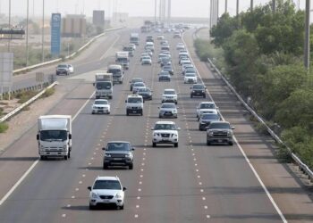 യുഎഇയിലെ ഏതൊക്കെ എമിറേറ്റുകളിൽ ഗതാഗത നിയമലംഘനങ്ങൾക്കുള്ള പിഴയിൽ  ഇളവുണ്ട് ?