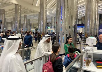 ദുബായ് എയർപോർട്ടിലെ തിരക്ക് :  യാത്രക്കാരെ സ്വീകരിക്കാൻ പൂർണ്ണസജ്ജമായി ജി.ഡി .ആർ .എഫ് .എ