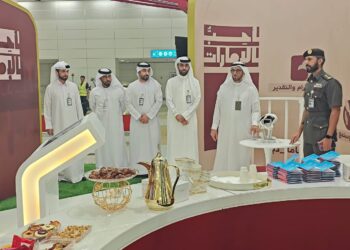 ലവ് എമിറേറ്റ്സ് : ദുബായ് എയർപോർട്ട് മൂന്നിൽ പ്രത്യേക ബൂത്ത് ഒരുക്കി