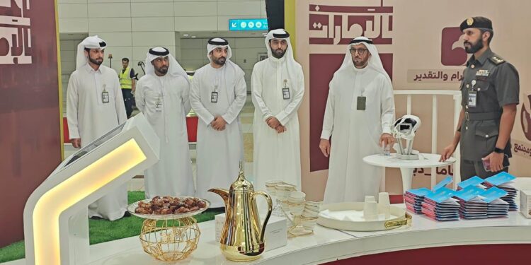 ലവ് എമിറേറ്റ്സ് : ദുബായ് എയർപോർട്ട് മൂന്നിൽ പ്രത്യേക ബൂത്ത് ഒരുക്കി